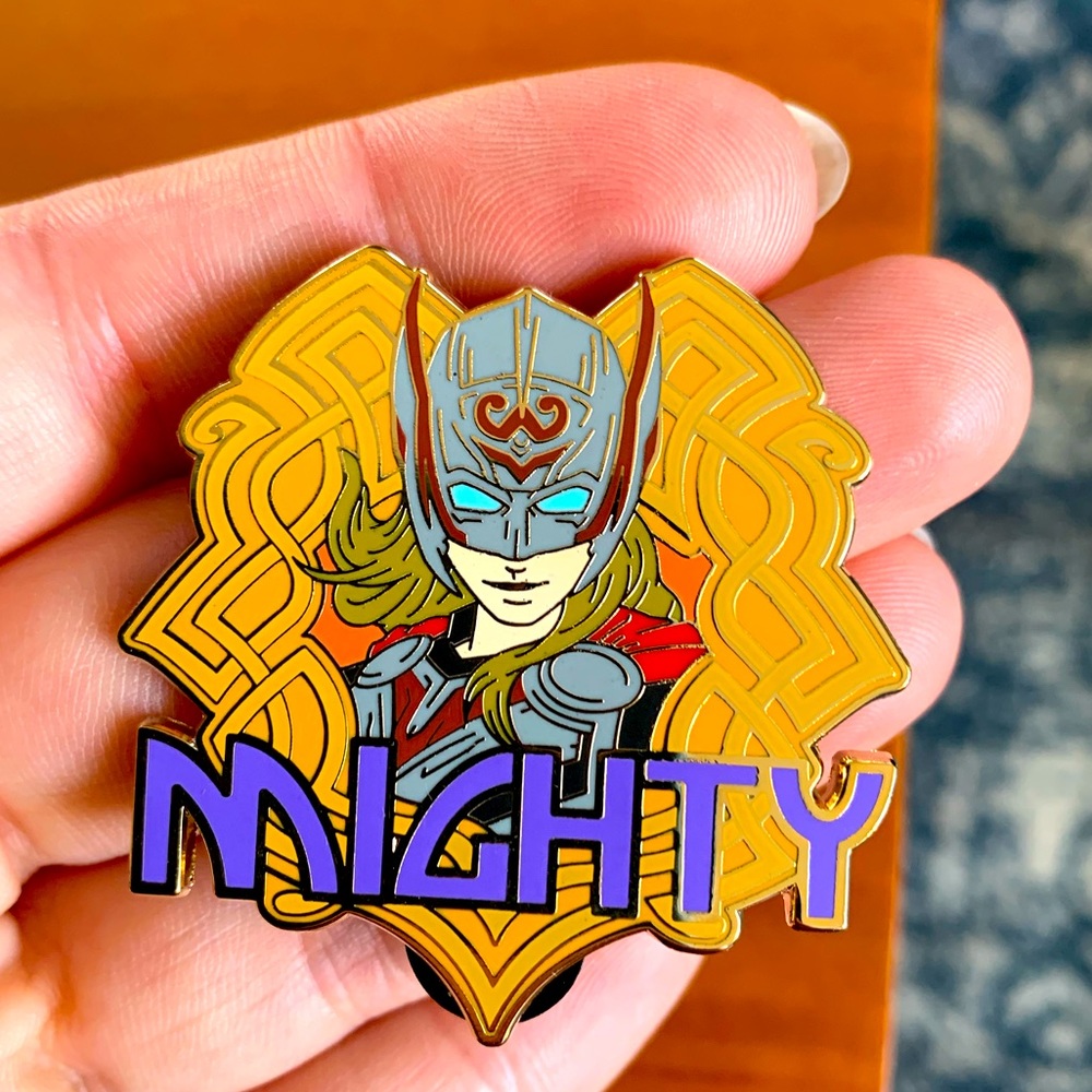 THOR: Love and Thunder - Mighty Thor - Disney Trading Pin - Marvel